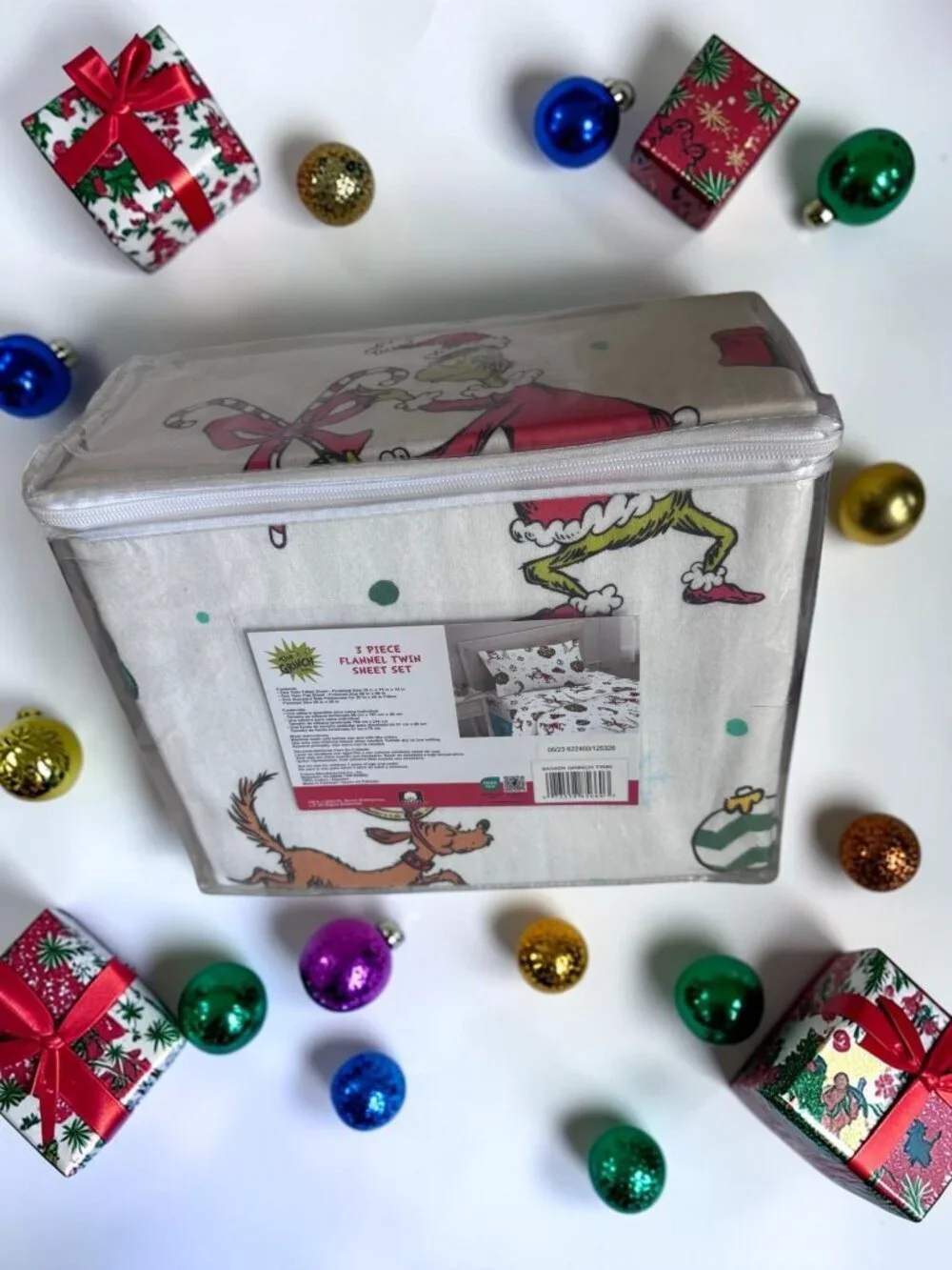 Dr Seuss - The Grinch Twin Sheet Set Flannel Holiday Grinch Max - NEW
